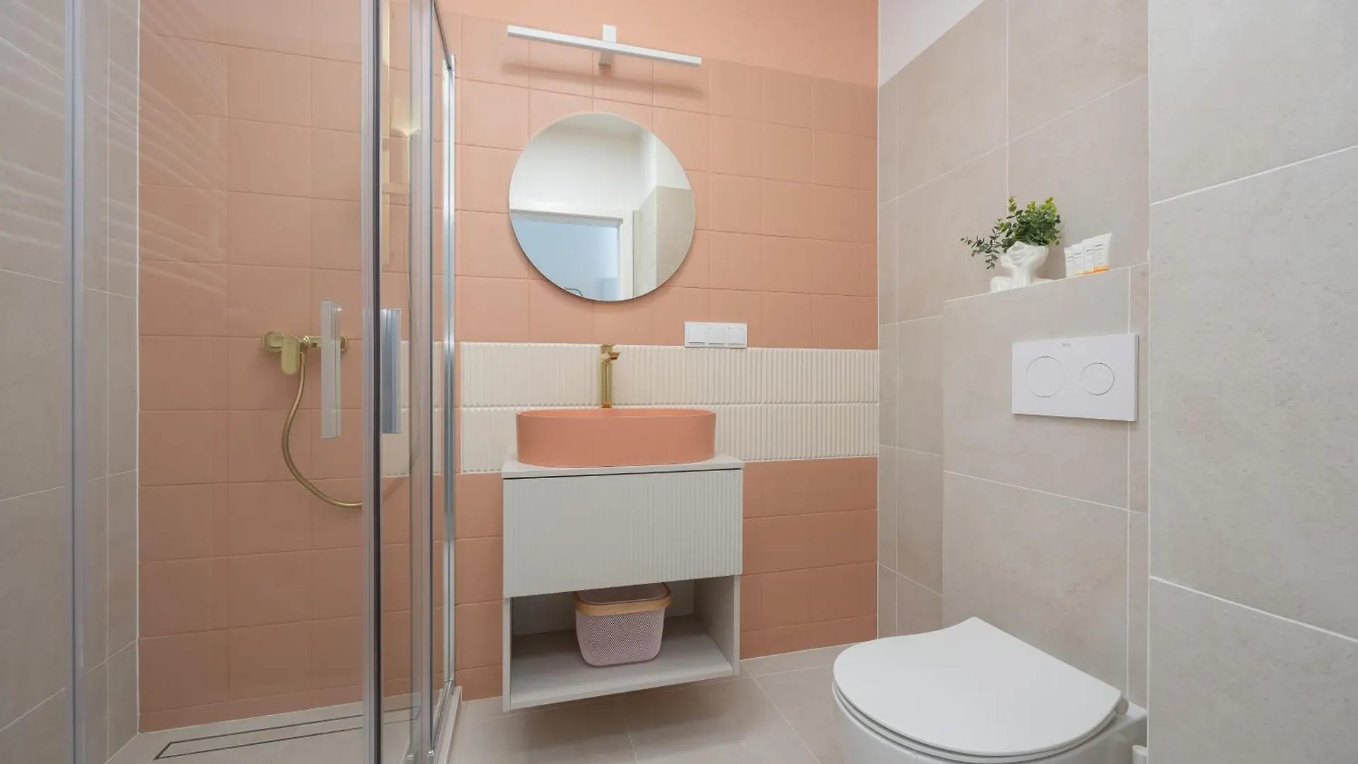 Modern And Comfortable Studios With Smart Tvs Near Pge By Noclegi Renters Warschau